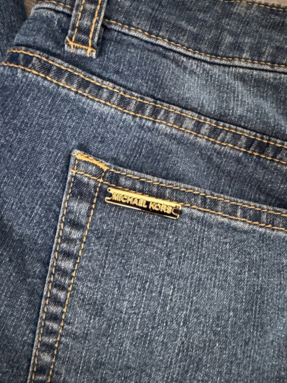 Michael Kors Medium Blue High-Rise Button-Fly Jeans. Measurement on the pictures - Picture 5 of 9